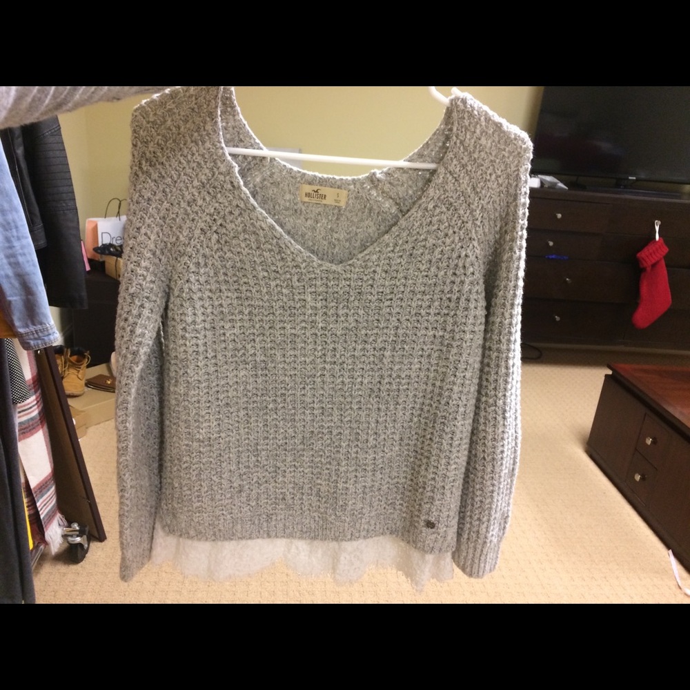 Hollister sweater